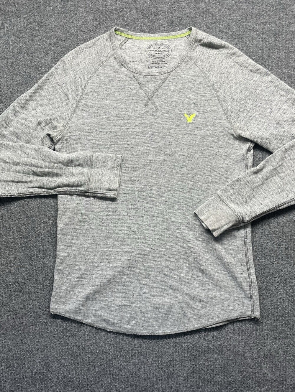 American Eagle AE Legend Y2K Early 2000s Gray Thermal Long Sleeve Mens Medium